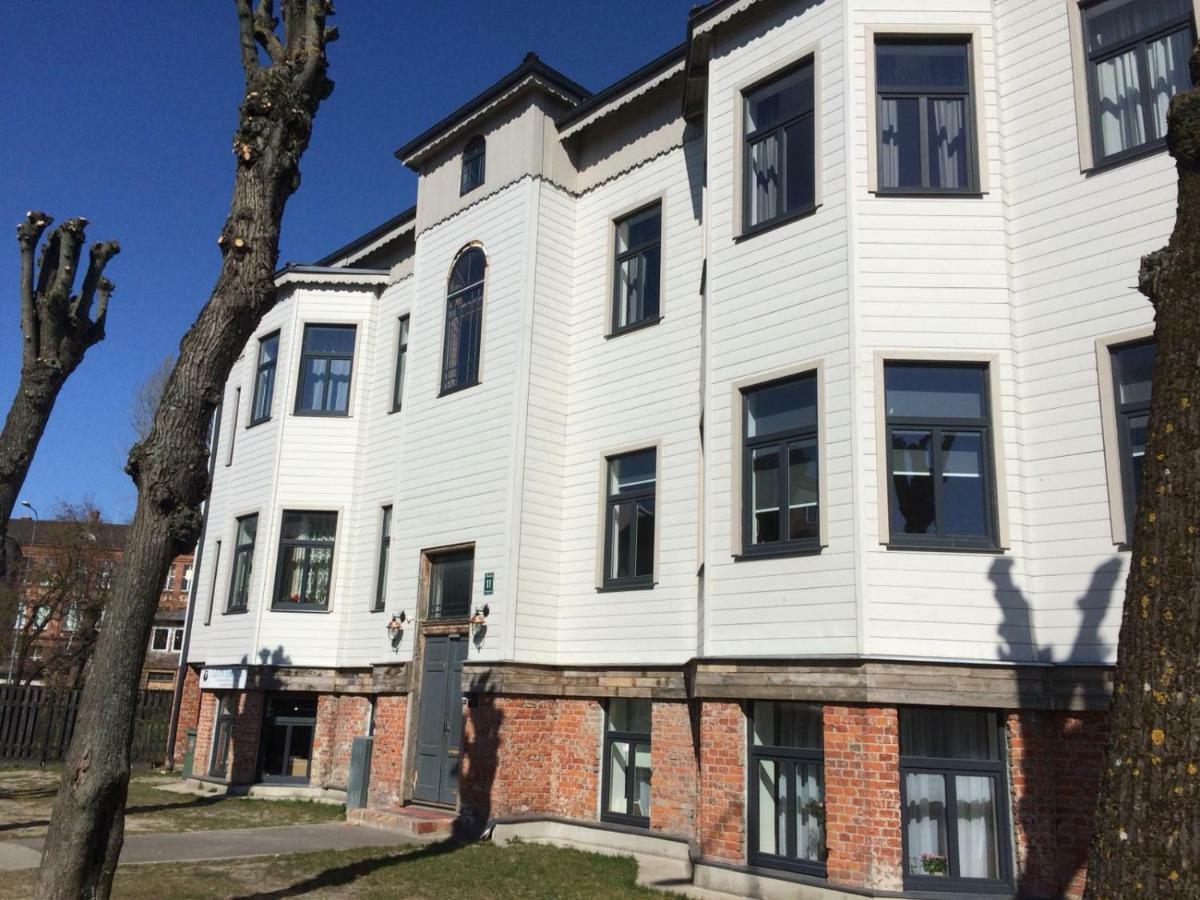 Simple & Elegant Apartment Liepaja Bagian luar foto
